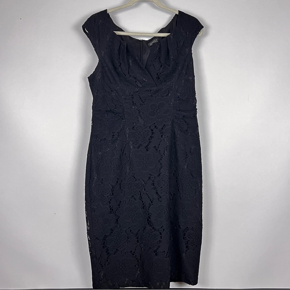 Adrianna Papell Black Lace Sheath Knee Length Dress Size 14 (no size tag) LBD